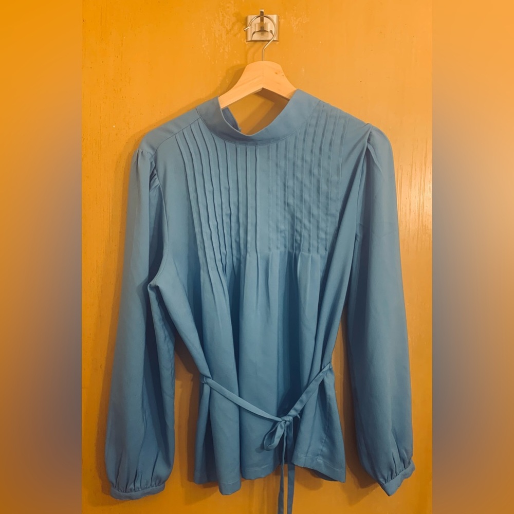 Blue standing neck blouse